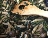 しめじと菠薐草のバター醤油炒め作り方5写真