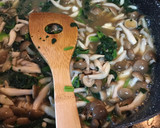 しめじと菠薐草のバター醤油炒め作り方4写真