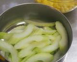 イカとセロリのコーンバター醤油炒め作り方1写真