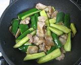 胡瓜と豚バラ肉の柚子胡椒炒め作り方6写真