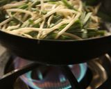 鉄フライパンで、もやし主役のレバニラ炒め作り方10写真