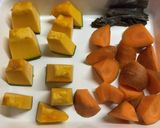 ほっこり♡かぼちゃと人参のお味噌汁作り方1写真