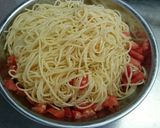 トマトとモッツァレラチーズの冷製パスタ作り方7写真