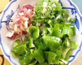 夏のお昼ごはん♪茗荷ししとう焼き豚炒飯作り方1写真