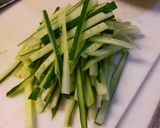 つけ麺の麺でサラダごま冷やし作り方1写真