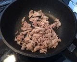 ササッと☆豚小間と豆苗の塩ニンニク炒め作り方3写真