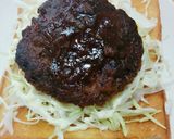 簡単朝食♡ぐでたまハンバーグトースト作り方3写真