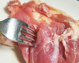 おつまみにも！｢蒸し鶏の冷製ねぎ塩だれ｣作り方1写真
