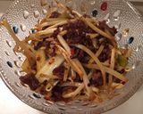 【弁当男子】セロリのもやし肉味噌炒めと鮭作り方2写真