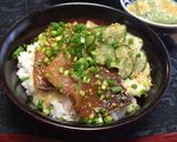 火を使わずにボリューム満点！漬けとろろ丼作り方3写真
