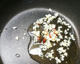 ｢ししとうと蒸し鶏の和風ペペロンチーノ｣作り方4写真