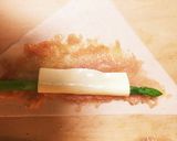 鶏ひき肉、アスパラガス、チーズの春巻き作り方2写真