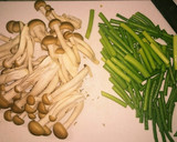 豚もも肉とにんにくの芽としめじの炒め物作り方2写真
