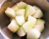 冬瓜と鶏肉の汁物作り方1写真