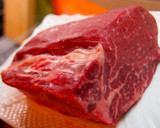 鹿角短角牛の熟成ヒレ肉の塊でタリアータ作り方1写真