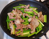 簡単中華☆ニンニクの芽と豚肉の炒めもの！作り方5写真