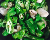 万願寺とうがらしと鶏肉の甘辛煮❤️作り方5写真