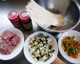 簡単！ひき肉となす♪甘辛のめんつゆ素麺作り方1写真