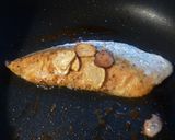 鮭のガーリックバター焼き♪作り方2写真