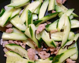 きゅうりと豚肉の塩昆布炒め 梅肉和え♪作り方5写真