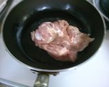 簡単　鶏もも肉のステーキ　にんにく生姜で作り方3写真