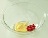 かいわれ大根と鶏の梅肉マヨネーズあえ作り方2写真
