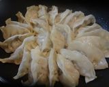 皮パリパリ♪野菜たっぷり焼き餃子作り方11写真