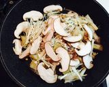 鶏肉とキノコのにんにくバター醤油作り方4写真