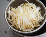 もやしとひき肉のとろみ焼きそば作り方1写真