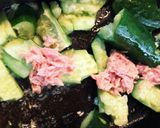 お弁当に☆ 叩き胡瓜の塩昆布炒め作り方1写真
