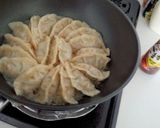 うまみたっぷりジューシー餃子♪(改)作り方8写真