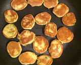 簡単！手づかみ納豆パンケーキ♡離乳食に♪作り方4写真