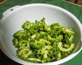 お酒がすすむ!?ゴーヤとツナの赤味噌炒め作り方1写真