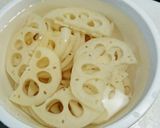 簡単10分の常備菜！蓮根きんぴら作り方1写真