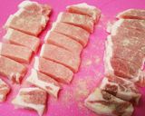 簡単！！豚ロース肉の唐揚げ～お弁当にも～作り方1写真