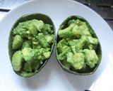 おひとりさまの蜂蜜ヨーグルトでアボカド♡作り方2写真