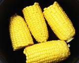 ☆５分でできる☆とうもろこしの茹で方作り方1写真