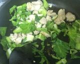 セロリと鶏肉の味噌マヨ炒め作り方1写真
