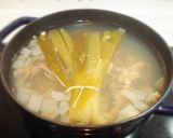ストウブdeとっても濃厚*鶏ガラスープ作り方19写真