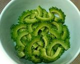 ゴーヤとイカの塩辛炒め作り方1写真