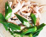 おくらと鶏肉の梅ごまマヨ和え作り方3写真