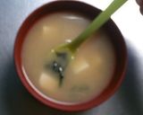 レンジで簡単即席味噌汁☆お豆腐とわかめ。作り方4写真