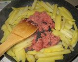 ジャガイモとコーンビーフのカレー炒め作り方2写真