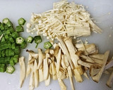 さっぱり！おくらとトマトときのこのスープ作り方1写真