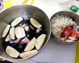 ご飯が進む！トマトと茄子のオイケチャ炒め作り方2写真