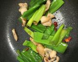 節約おかず！鶏皮ねぎ炒め作り方4写真