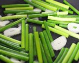 簡単❢かぼちゃとにんにくの芽の炒め物作り方3写真