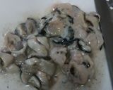 大人の塩味☆牡蠣と春菊のパスタ作り方2写真