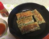 春巻き皮で作る餃子風鉄板ニラ饅頭作り方6写真
