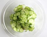 オクラ・胡瓜・ミニトマトの麺つゆマヨ和え作り方8写真